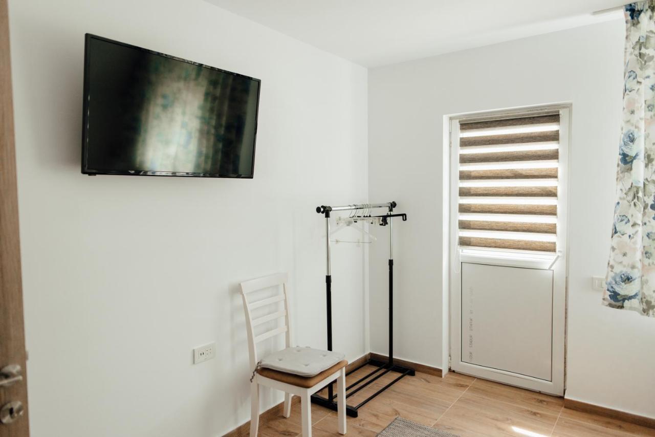 Autentic Adorabil Apartment Albestii Paminteni ภายนอก รูปภาพ