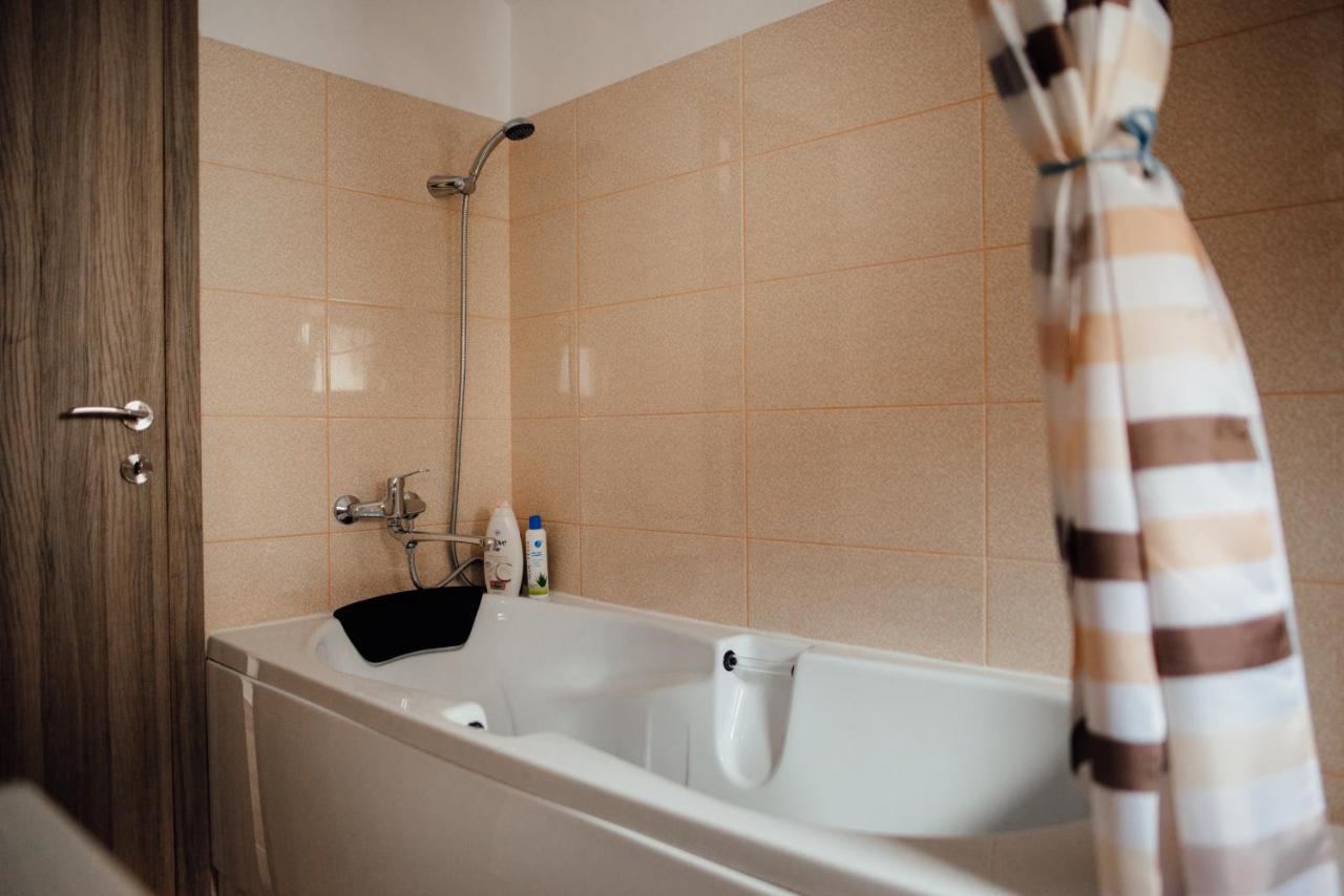 Autentic Adorabil Apartment Albestii Paminteni ภายนอก รูปภาพ