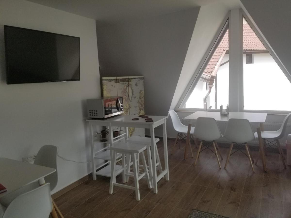 Autentic Adorabil Apartment Albestii Paminteni ภายนอก รูปภาพ