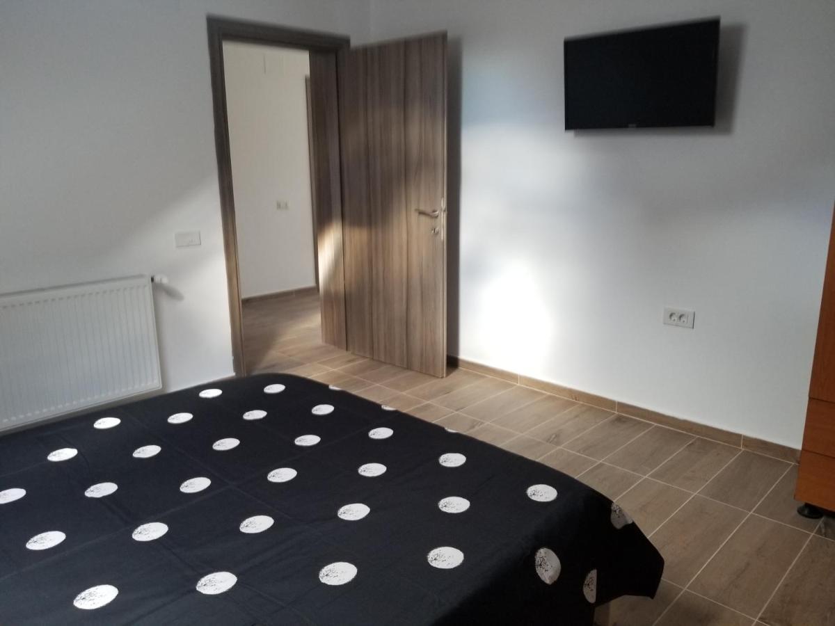 Autentic Adorabil Apartment Albestii Paminteni ภายนอก รูปภาพ